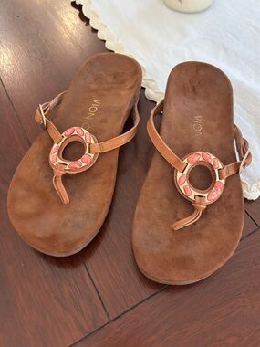 Vionic Karina Sandals brown leather gold Thong Adj Buckle Strap Women 7 NO flaws